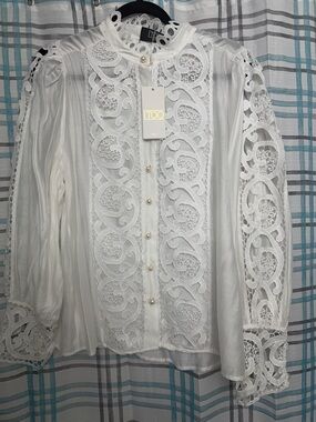!it jeans White Lace Button-Down Blouse with Pearl Buttons
